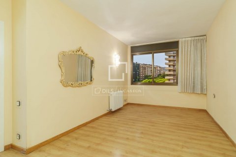 4 bedrooms apartment for sale in Barcelona, Catalonia, Spain № 8854 - photo 25
