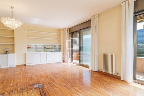 4 bedrooms apartment for sale in Barcelona, Catalonia, Spain № 8854 - photo 20