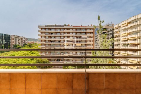 4 bedrooms apartment for sale in Barcelona, Catalonia, Spain № 8854 - photo 18