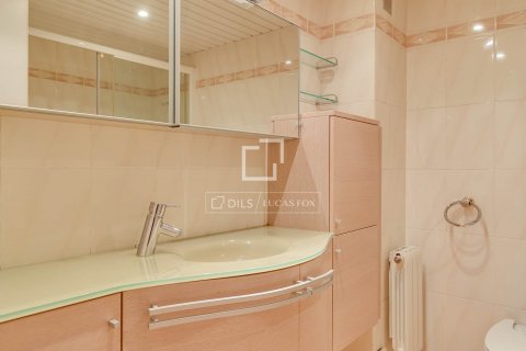 4 bedrooms apartment for sale in Barcelona, Catalonia, Spain № 8854 - photo 7