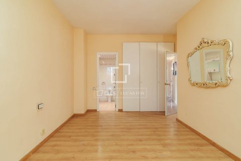 4 bedrooms apartment for sale in Barcelona, Catalonia, Spain № 8854 - photo 9