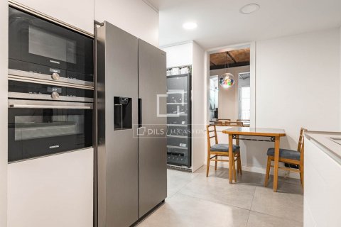 4 bedrooms apartment for sale in Barcelona, Catalonia, Spain № 8858 - photo 29