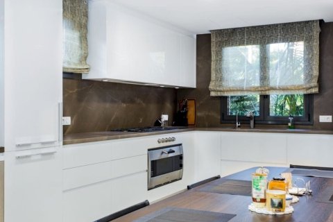 6 bedrooms house for sale in Gava, Barcelona, Catalonia, Spain № 1311 - photo 9