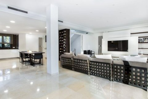 6 bedrooms house for sale in Gava, Barcelona, Catalonia, Spain № 1311 - photo 12