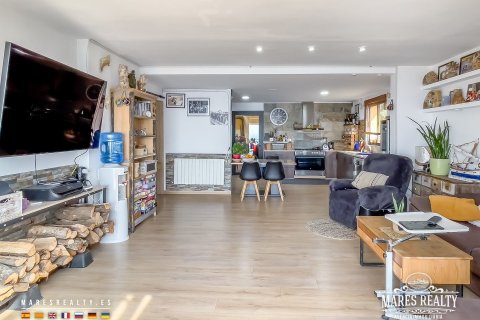 Villa de 13 dormitorios en venta en Lloret de Mar, Gerona, Cataluña, Spain № 1305 - foto 7