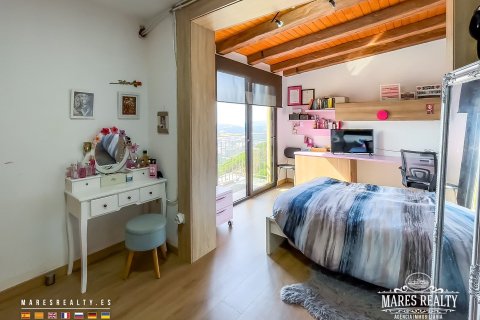Villa de 13 dormitorios en venta en Lloret de Mar, Gerona, Cataluña, Spain № 1305 - foto 14