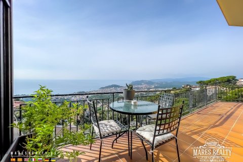 Villa de 13 dormitorios en venta en Lloret de Mar, Gerona, Cataluña, Spain № 1305