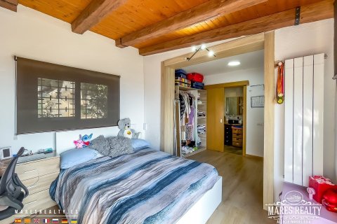 Villa de 13 dormitorios en venta en Lloret de Mar, Gerona, Cataluña, Spain № 1305 - foto 19