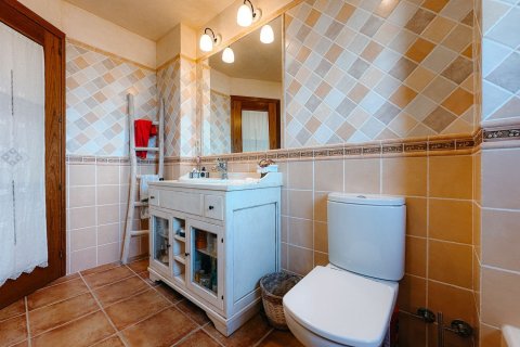 Casa adosada de 3 dormitorios en venta en Begur, Gerona, Cataluña, Spain № 1310 - foto 17