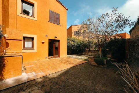 Casa adosada de 3 dormitorios en venta en Begur, Gerona, Cataluña, Spain № 1310 - foto 18