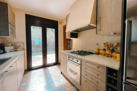 Casa adosada de 3 dormitorios en venta en Begur, Gerona, Cataluña, Spain № 1310 - foto 9