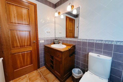 Casa adosada de 3 dormitorios en venta en Begur, Gerona, Cataluña, Spain № 1310 - foto 16
