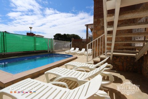 Villa de 7 dormitorios en venta en Lloret de Mar, Gerona, Cataluña, Spain № 975 - foto 5
