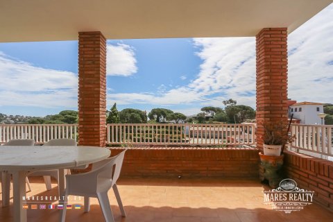 Villa de 7 dormitorios en venta en Lloret de Mar, Gerona, Cataluña, Spain № 975 - foto 2