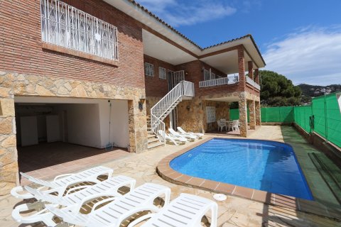 Villa de 7 dormitorios en venta en Lloret de Mar, Gerona, Cataluña, Spain № 975