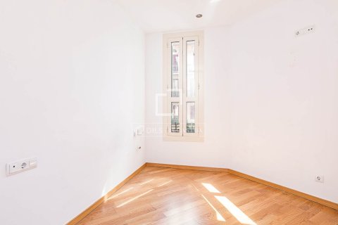 2 bedrooms apartment for sale in Barcelona, Catalonia, Spain № 7173 - photo 10