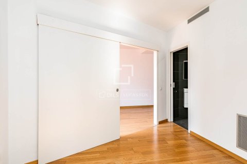2 bedrooms apartment for sale in Barcelona, Catalonia, Spain № 7173 - photo 8