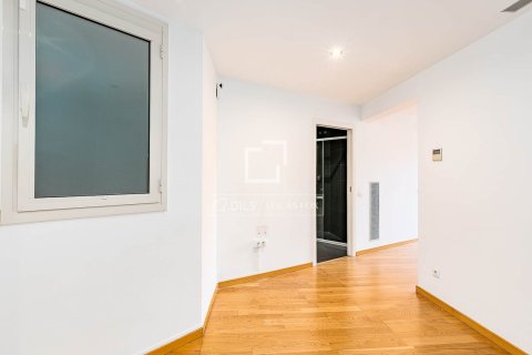2 bedrooms apartment for sale in Barcelona, Catalonia, Spain № 7173 - photo 26