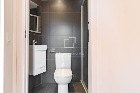 2 bedrooms apartment for sale in Barcelona, Catalonia, Spain № 7173 - photo 11