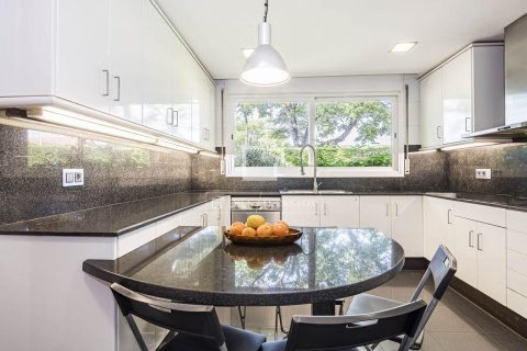 5 bedrooms villa for sale in Sant Cugat Del Valles, Barcelona, Catalonia, Spain № 7171 - photo 4