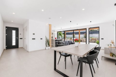 4 bedrooms villa for sale in Sitges, Barcelona, Catalonia, Spain № 7172 - photo 25