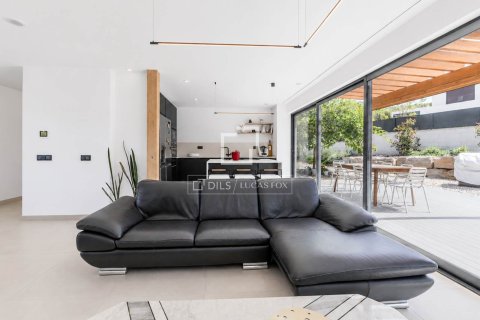 4 bedrooms villa for sale in Sitges, Barcelona, Catalonia, Spain № 7172 - photo 21
