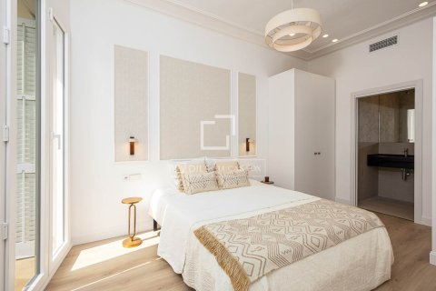 Apartamento de 3 dormitorios en venta en Barcelona, Cataluña, Spain № 7169 - foto 18