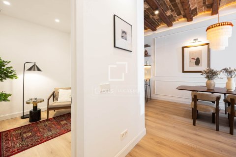 Apartamento de 3 dormitorios en venta en Barcelona, Cataluña, Spain № 7169 - foto 4
