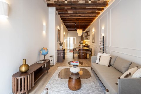 Apartamento de 3 dormitorios en venta en Barcelona, Cataluña, Spain № 7169 - foto 27