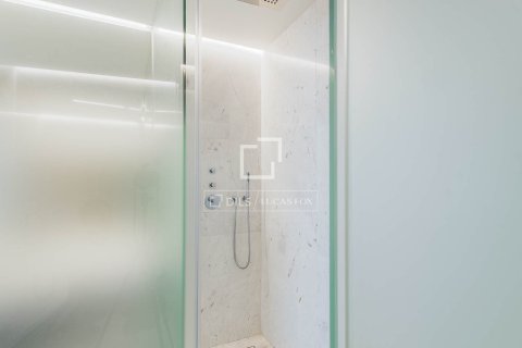 Apartamento de 3 dormitorios en venta en Barcelona, Cataluña, Spain № 6519 - foto 22