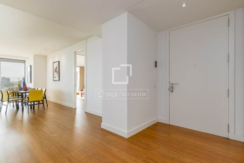 Apartamento de 3 dormitorios en venta en Barcelona, Cataluña, Spain № 6519 - foto 24