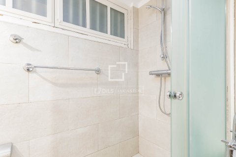 Apartamento de 2 dormitorios en venta en Barcelona, Cataluña, Spain № 6522 - foto 5
