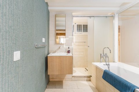 Apartamento de 2 dormitorios en venta en Barcelona, Cataluña, Spain № 6522 - foto 4