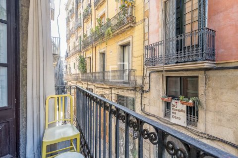 Apartamento de 2 dormitorios en venta en Barcelona, Cataluña, Spain № 6522 - foto 2