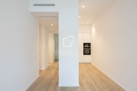 3 bedrooms apartment for sale in Barcelona, Catalonia, Spain № 4399 - photo 4