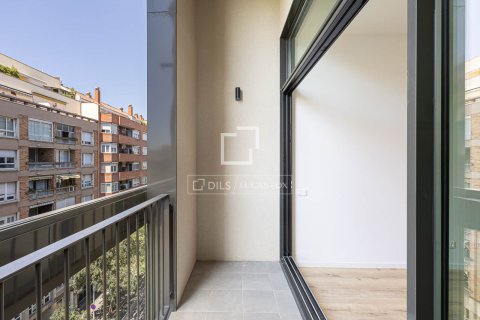 3 bedrooms apartment for sale in Barcelona, Catalonia, Spain № 4399 - photo 9
