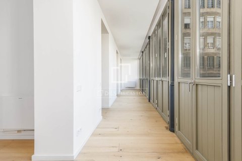 Купить квартиру в Барселона, Испания с 2 спальни, 150м², № 4401 - фото 15