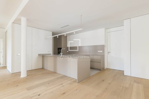Купить квартиру в Барселона, Испания с 2 спальни, 150м², № 4401 - фото 8