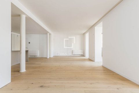 Купить квартиру в Барселона, Испания с 2 спальни, 150м², № 4401 - фото 5
