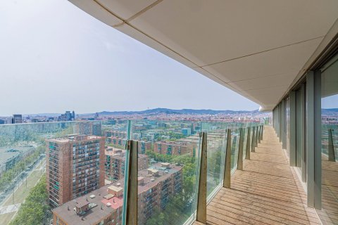 Apartamento de 4 dormitorios en venta en Barcelona, Cataluña, Spain № 3596 - foto 24
