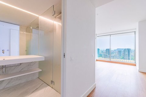 Apartamento de 4 dormitorios en venta en Barcelona, Cataluña, Spain № 3596 - foto 10