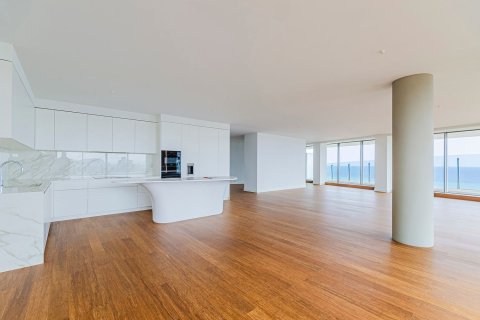 Apartamento de 4 dormitorios en venta en Barcelona, Cataluña, Spain № 3596 - foto 19