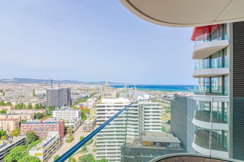 Apartamento de 4 dormitorios en venta en Barcelona, Cataluña, Spain № 3596 - foto 27