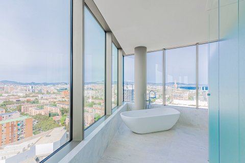 Apartamento de 4 dormitorios en venta en Barcelona, Cataluña, Spain № 3596 - foto 5