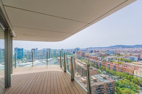 Apartamento de 4 dormitorios en venta en Barcelona, Cataluña, Spain № 3596 - foto 22