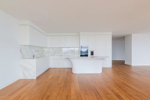 Apartamento de 4 dormitorios en venta en Barcelona, Cataluña, Spain № 3596 - foto 18
