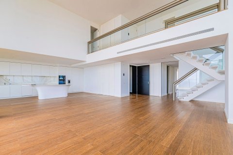 Apartamento de 4 dormitorios en venta en Barcelona, Cataluña, Spain № 3597 - foto 26