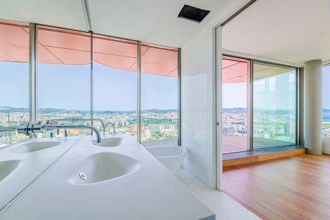 Apartamento de 4 dormitorios en venta en Barcelona, Cataluña, Spain № 3597 - foto 14