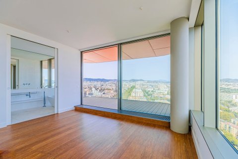 Apartamento de 4 dormitorios en venta en Barcelona, Cataluña, Spain № 3597 - foto 3