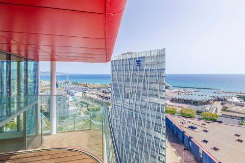 Apartamento de 4 dormitorios en venta en Barcelona, Cataluña, Spain № 3597 - foto 4